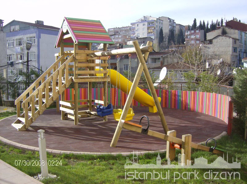 Tek Kuleli Çocuk Oyun Parkı