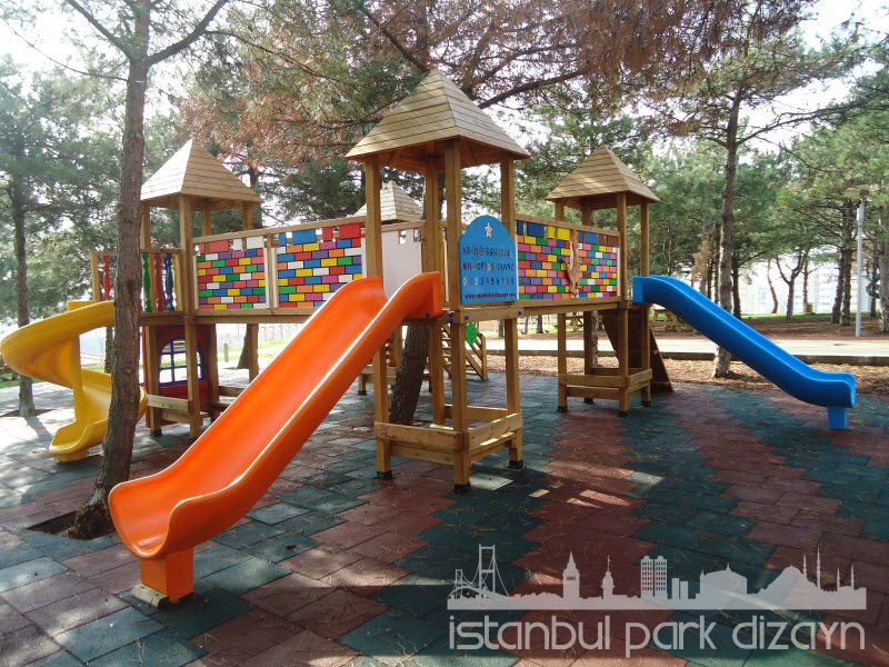 Üç Kuleli Çocuk Oyun Parkı